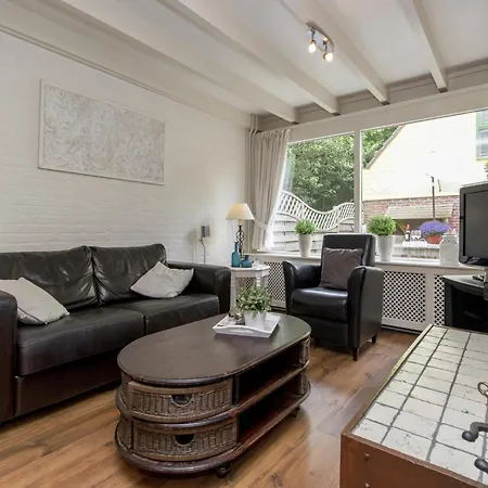 In By Forest & * Noordwijkerhout