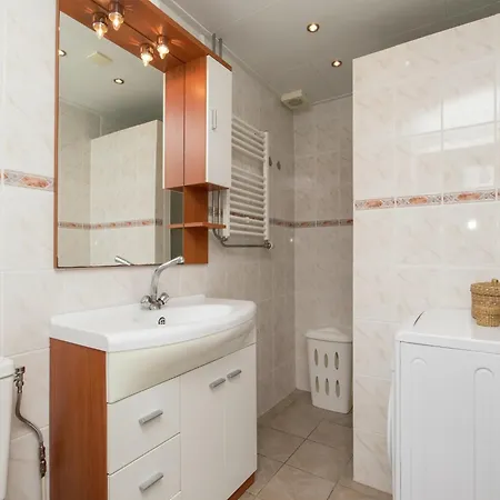 In By Forest & Сasa de vacaciones *